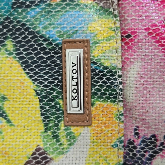 Koltov Colorful Floral Jungle Crossbody Bag Snap Closure Pink Green - Picture 2 of 6